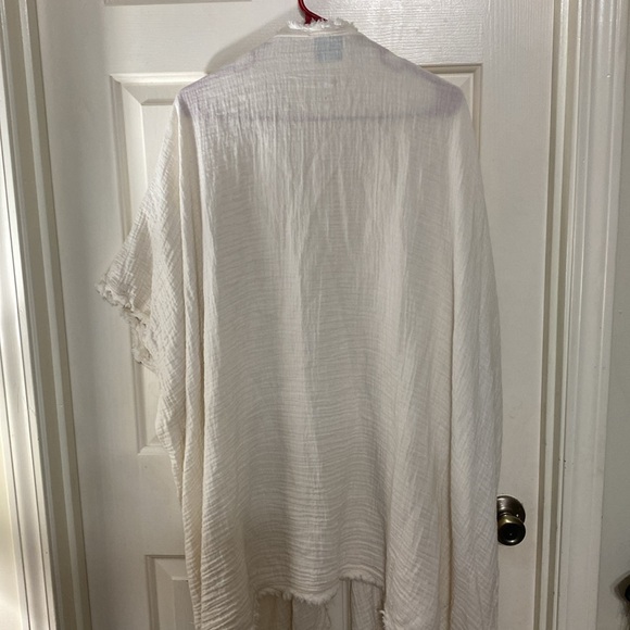 White Textured Open Cardigan - Picture 4 of 4